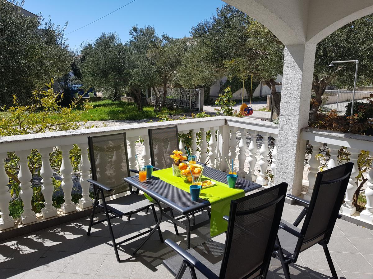 Apartmani Zoric Vodice Exterior photo